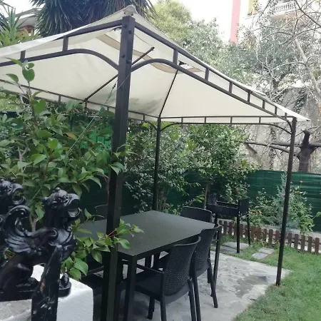 Apartment Roel Garden View *