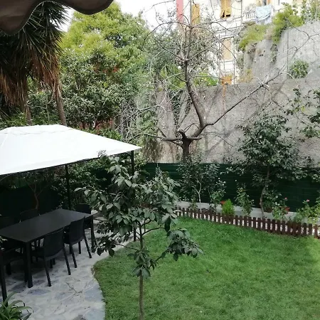 Apartment Roel Garden View